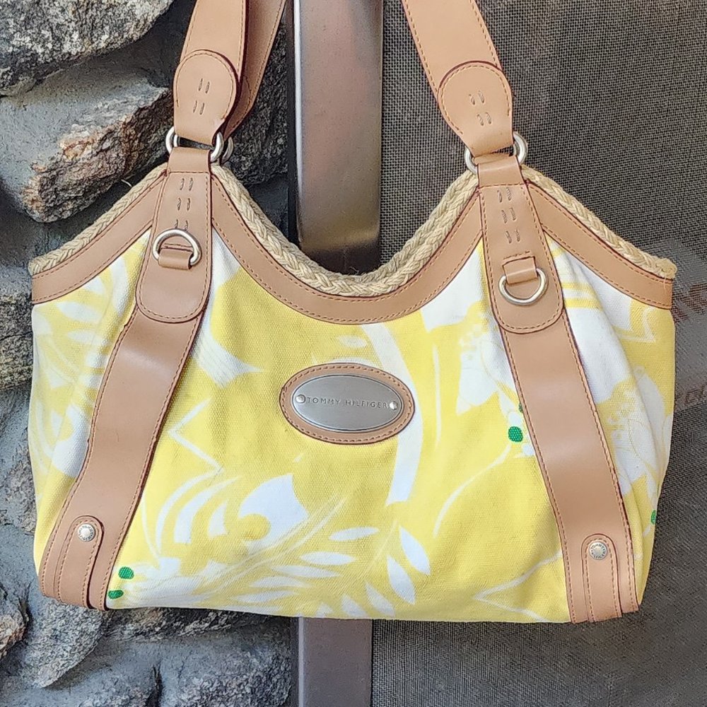 Tommy Hilfiger Yellow Floral Shoulder Bag - Picture 2 of 16